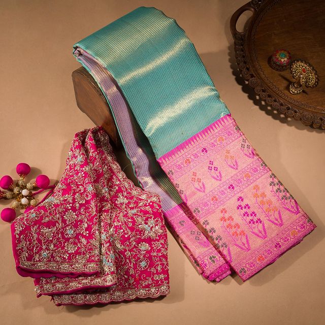 Gorgeous Saree With Blouse Design